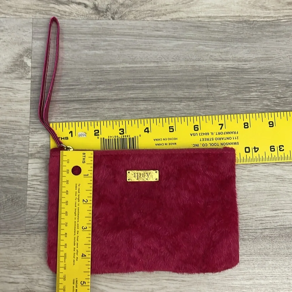 Ipsy Pink Faux Fur Glam Bag Zip Top Makeup/ Cosmetics Case Approximately 5” X 7”
